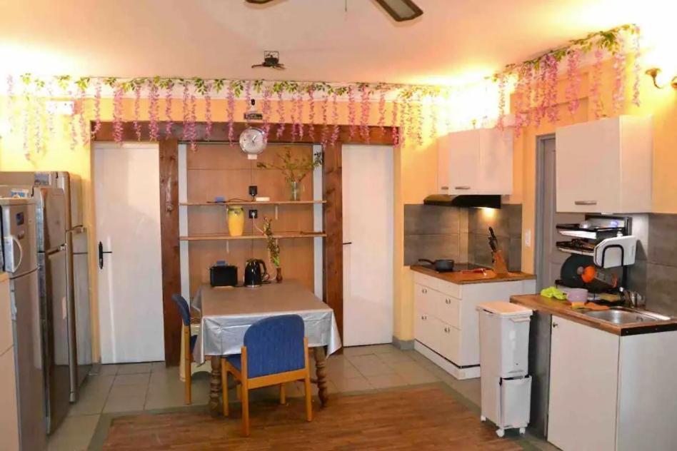 Esbly Leleka Hostel المظهر الخارجي الصورة
